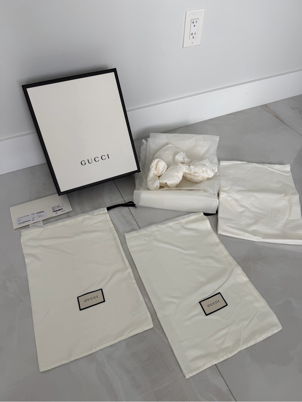 Gucci Large Boot Box 2 Drawstring Dust Bags w Tissue Paper Inserts & Boot Card